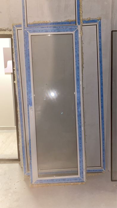 Пластиковая дверь