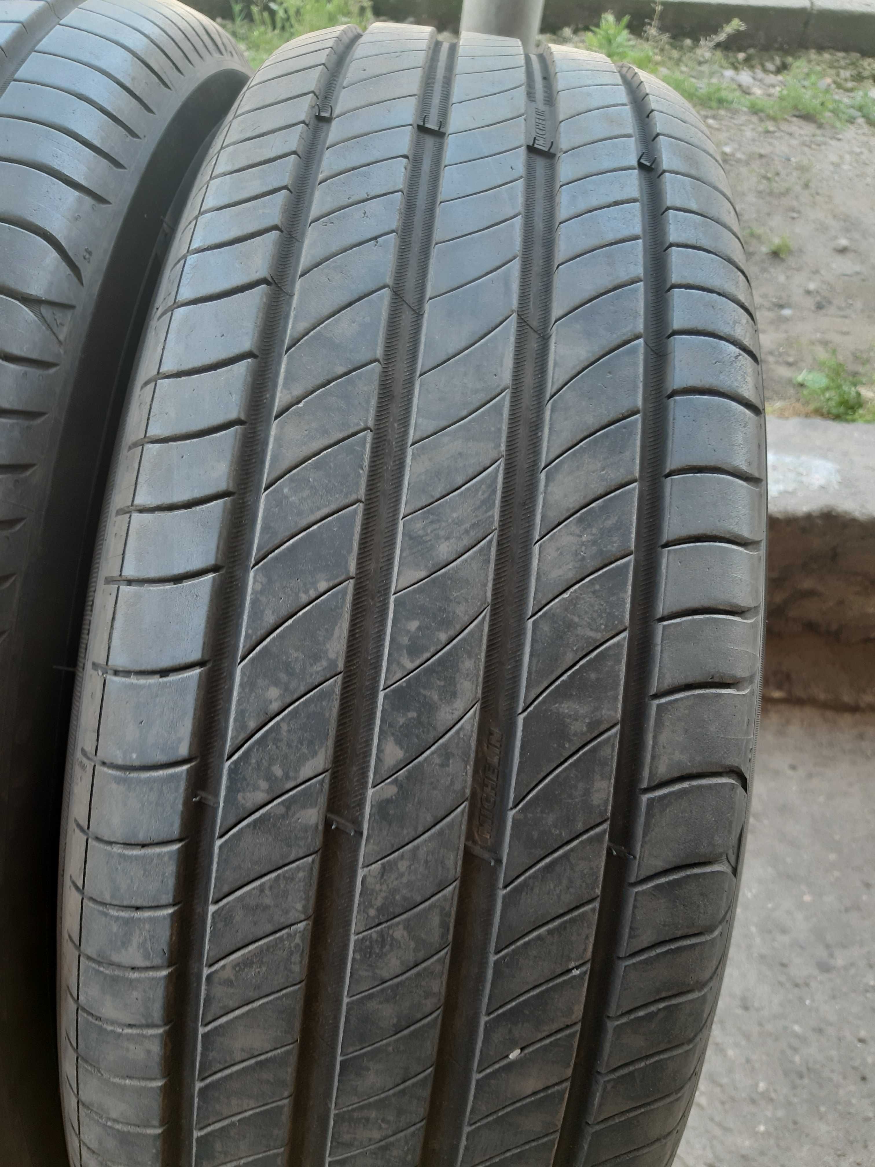 225/65 R17 MICHELIN DOT22
