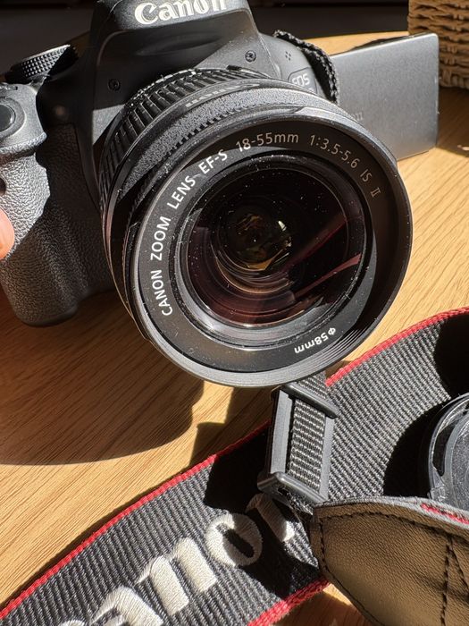 Canon  DSLR 600D