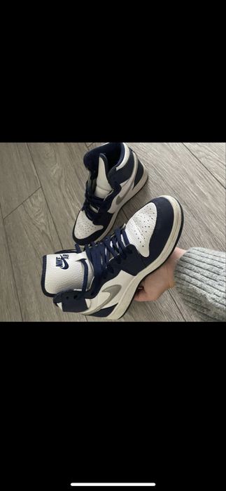 Jordan 1 navy blue