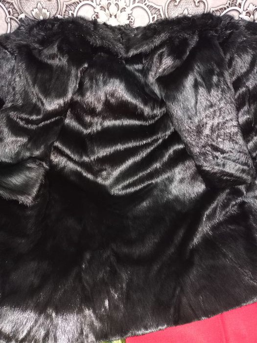 Продаю нутриевую шубу