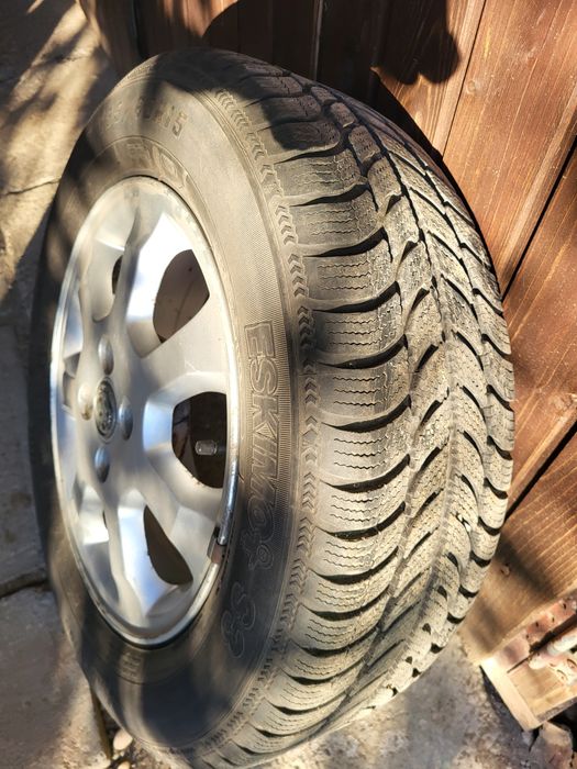 Anvelopa  iarna  195/65 R15