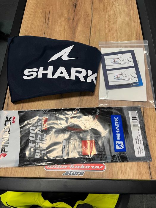 Мото Каска SHARK Spartan RS CARBON SKIN Matt,L 59-60,очила,като нова!