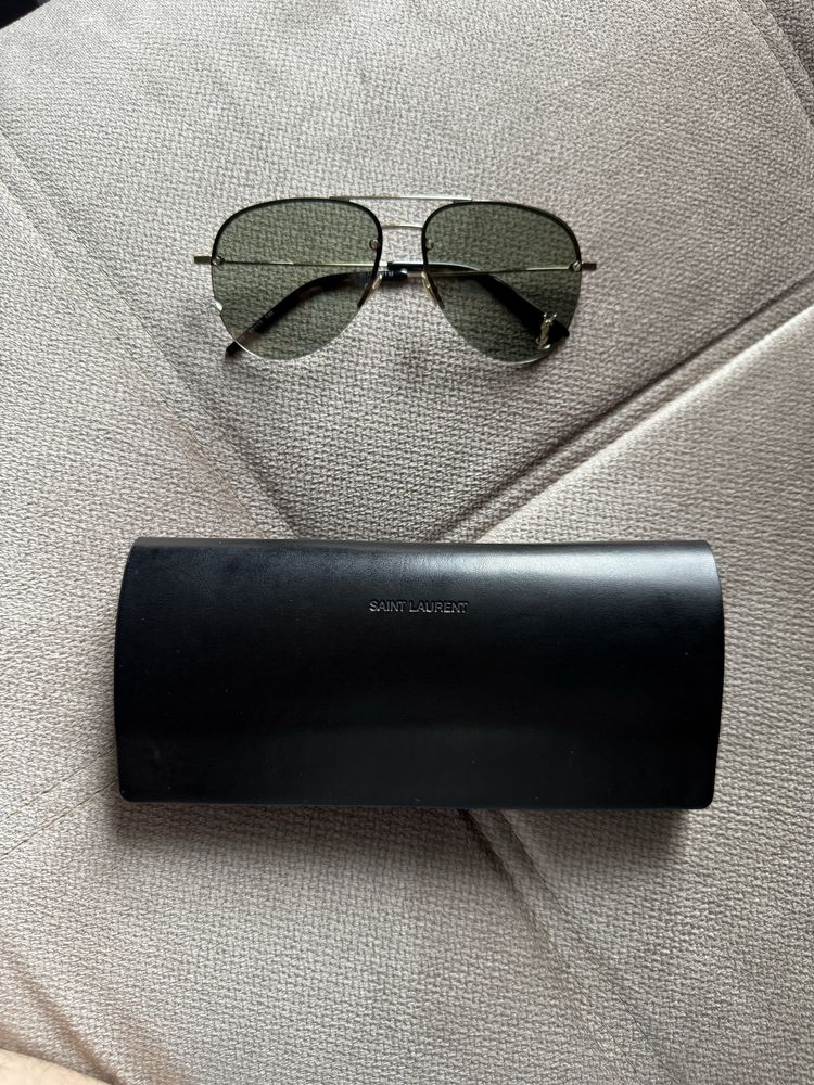 Очки солнцезащитные Saint Laurent