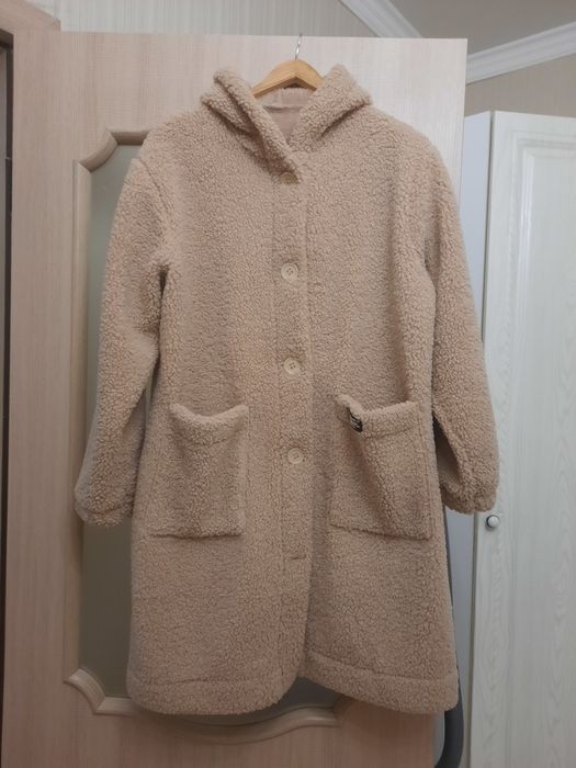 Продам верхнюю одежду зима, весна, все новое