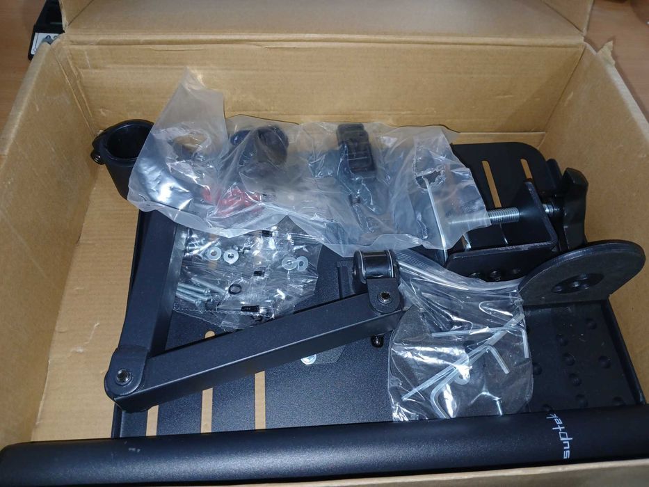 Suport perete Suptek MD6421TP004 pentru monitor + tavă laptop