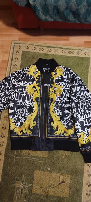 Geaca VERSACE JEANS COUTURE originala 100% L,XL pret magazin 4400lei