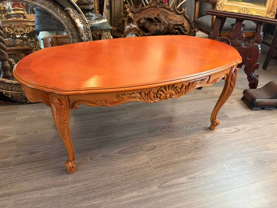 masuta veche din lemn,