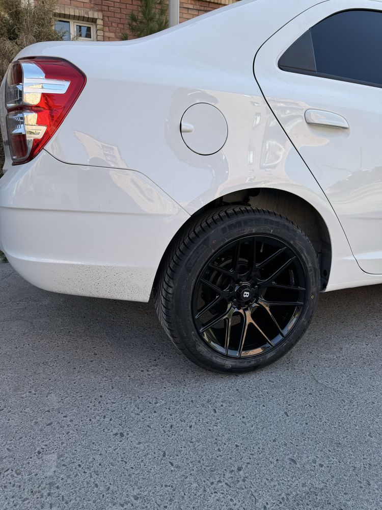 XRR Diska 8.5J R17 balon 225/50/17 Sotiladi