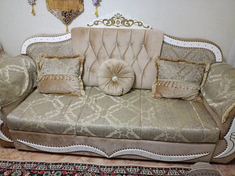 Диван тройка (3м, 2м, кресло 1м)для гостинной