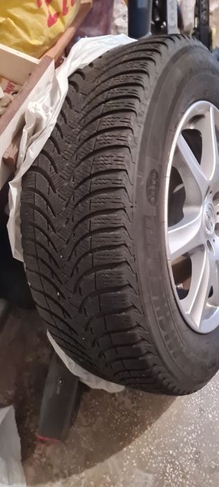 Set 4 Anvelope iarna cu jante aliaj.215/65/16.prinderea.5x1122