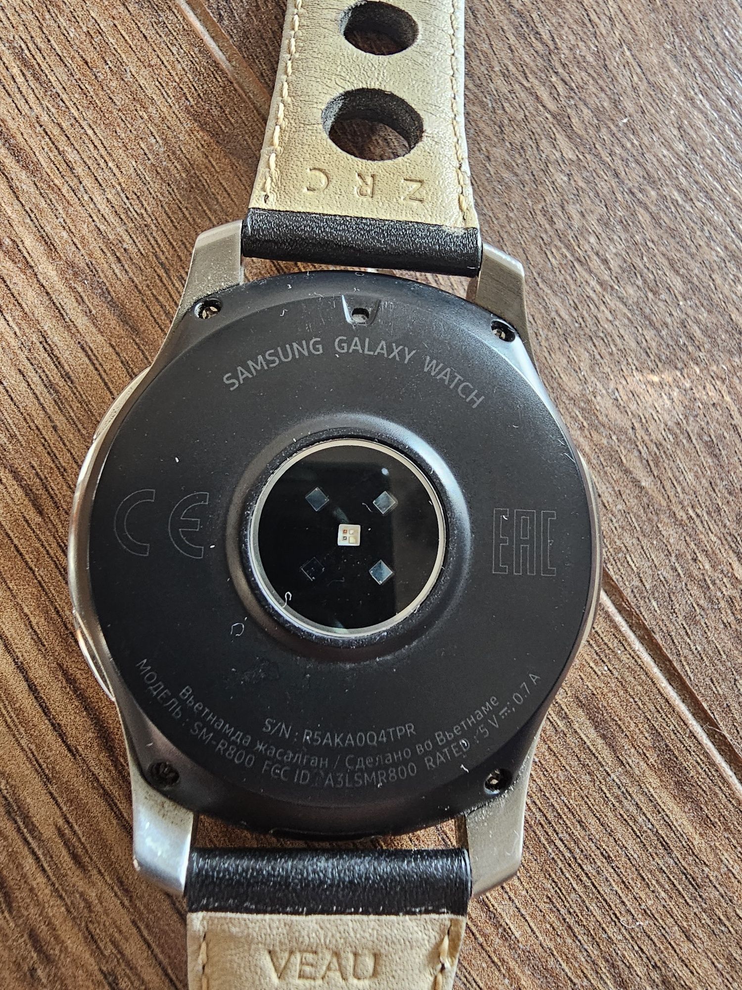 Продам смарт часы Galaxy Watch SM-R800