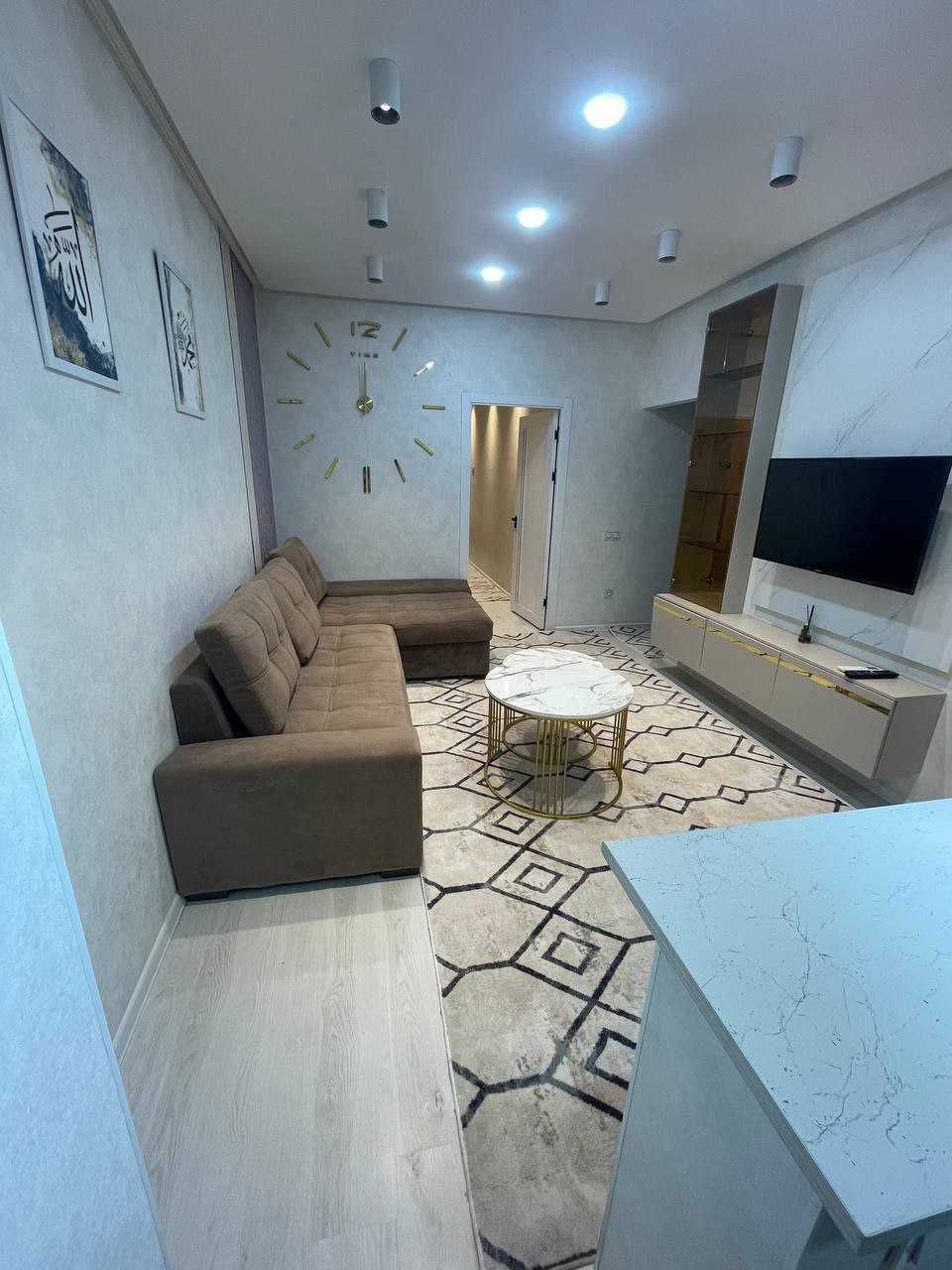 Срочно продам кв 2-ком кв ор Новза Метро/Спорт Товар. Цена Бомба.29*