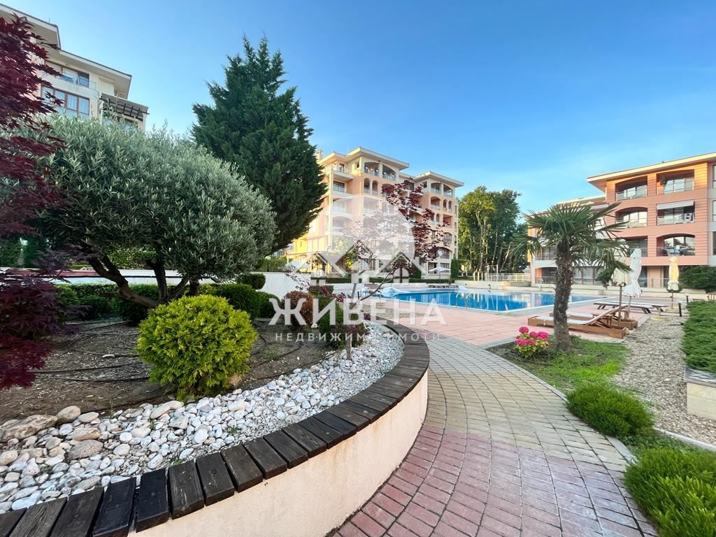 Продава се Двустаен апартамент в к.к. Св.Св. Константин и Елена - 76 кв.м за 2303 €/кв.м - Снимка #10
