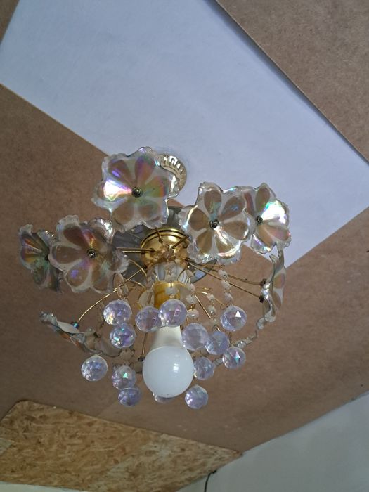 Люстра одна лампочка