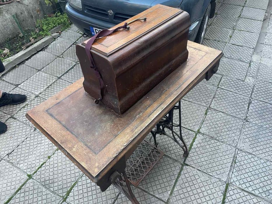 Стара шевна машина Gritzner