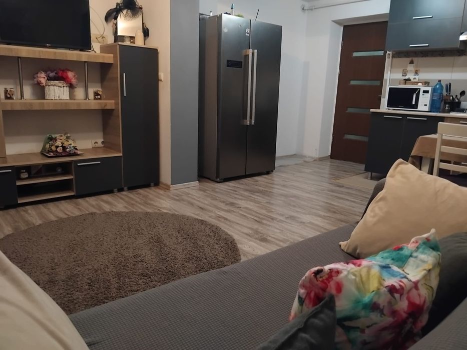 Vând sau închiriez apartament 2 camere