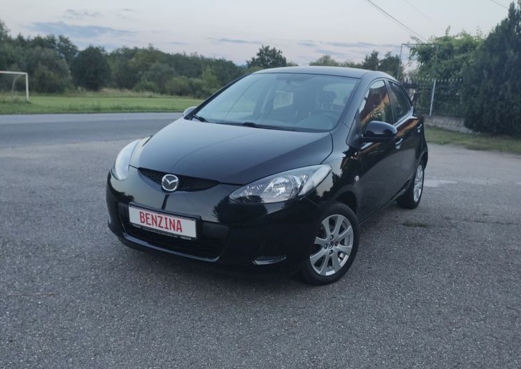 Vând Mazda 2 1.3 Benzina 2009 Import recent Germania Fara rugina