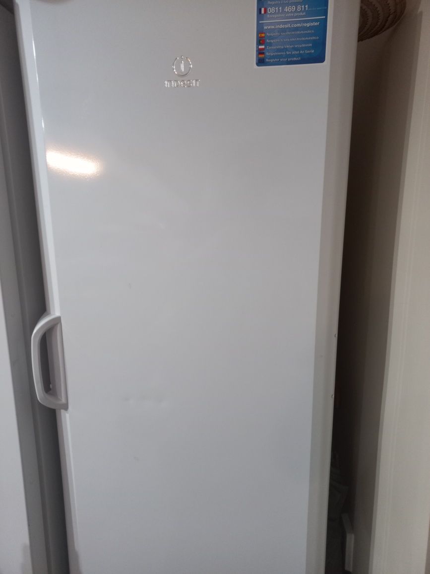 Congelator nou Indesit-No Frost -7 compartimente