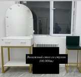 Срочно Продам Визажный стол со стулом