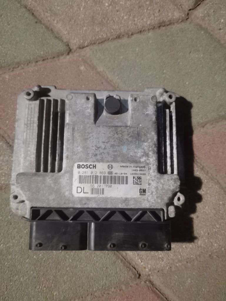 Vând calculator motor ECU opel vectra c 1.9 cdti 150 cp