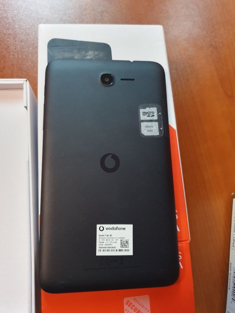 Vând tabletă Vodafone Smart Tab 3G