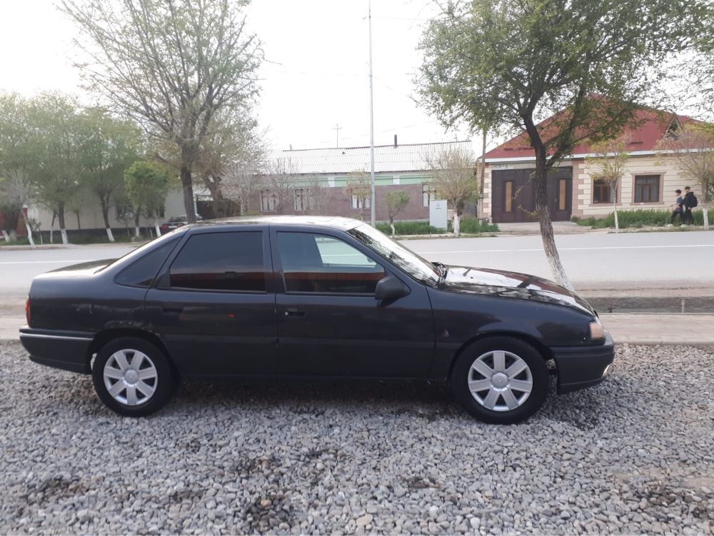 Opel vectra 1.8. Бензин