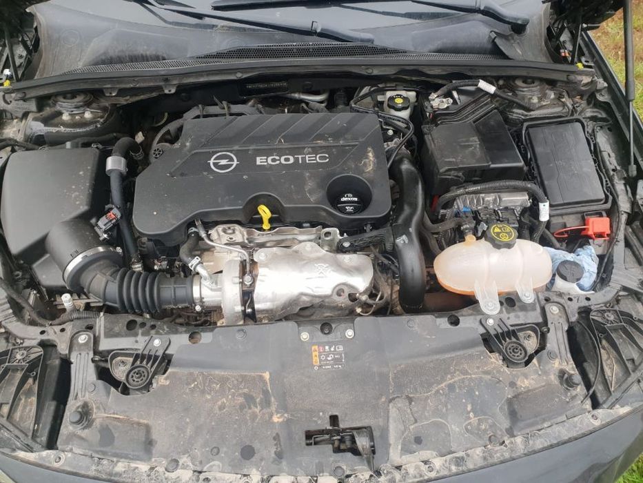 Dezmembrez Opel Insignia B 2017 2018 euro 6 2019 2020 motor 2.0cdti 125KW 170CP b20dth cutie de viteze automata far dreapta led volan stânga plansa bord oglindă line assist dezmembrari piese