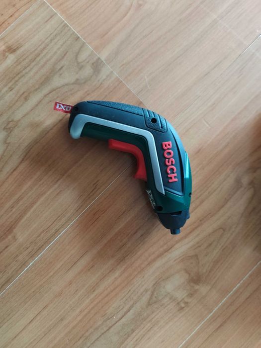Акумулаторна отвертка Bosch