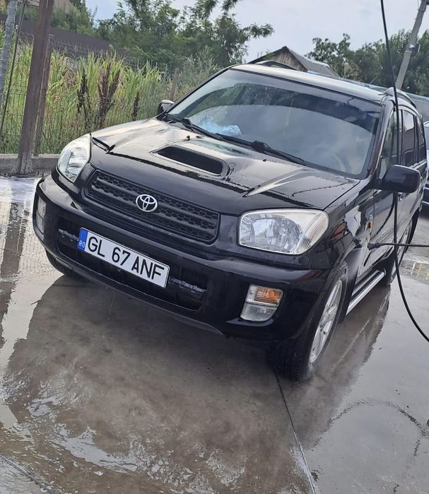 Vând sau schimb Toyota RAV4