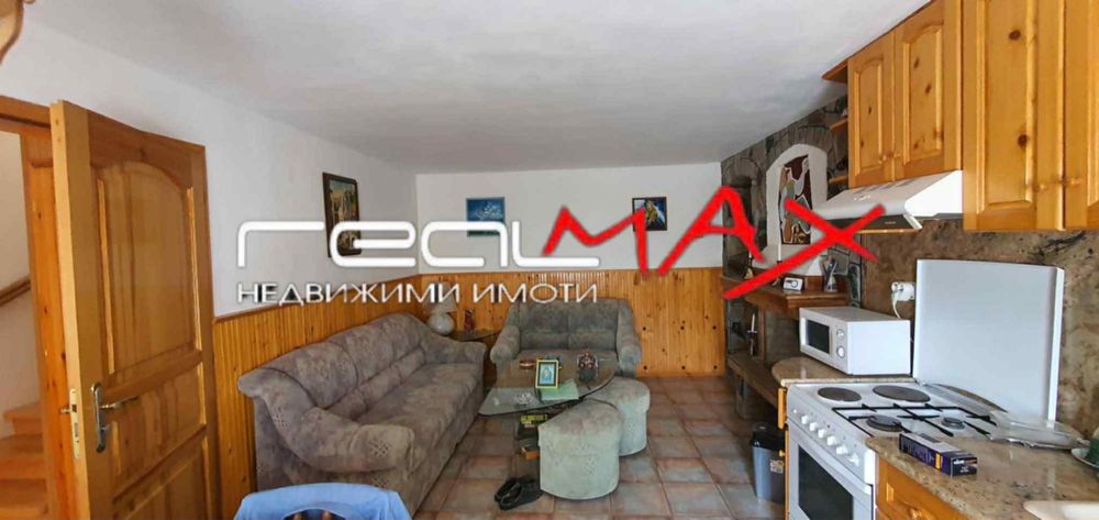 Продава къща в гр. Шипка