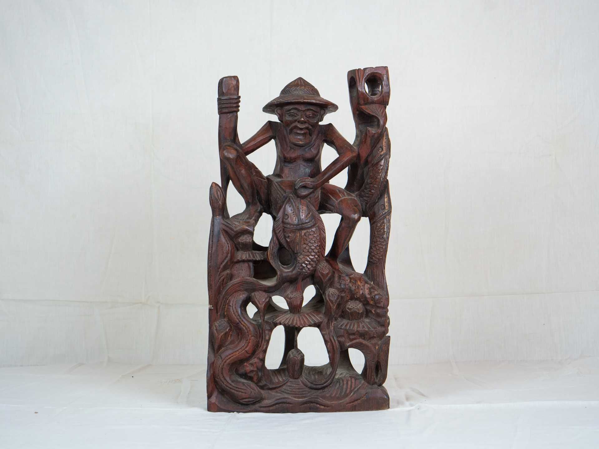 Sculptura lemn Bali pescar