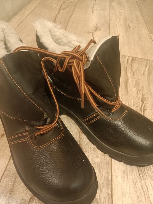 Продаю ботинки рабочие