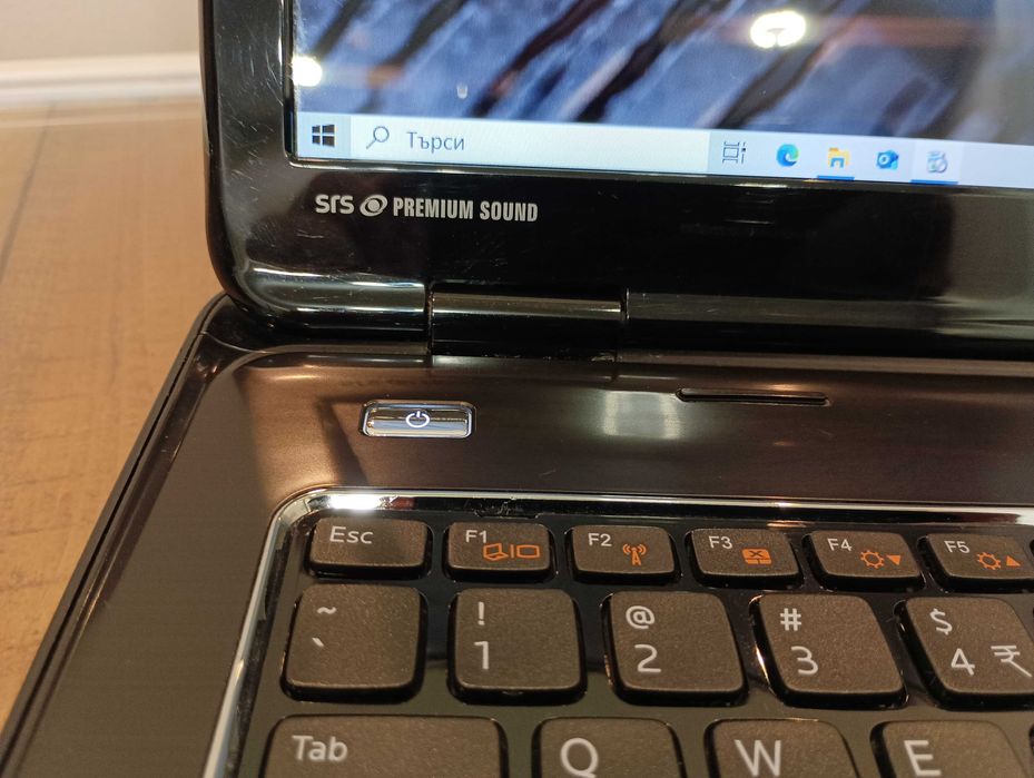 Лаптоп Dell Inspiron N7710 - i5 2450M / 17,3"