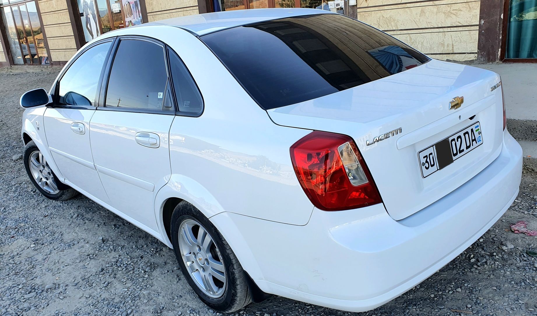 Lacetti 1.8 SOTILADI NAQTGA holati zo'r,