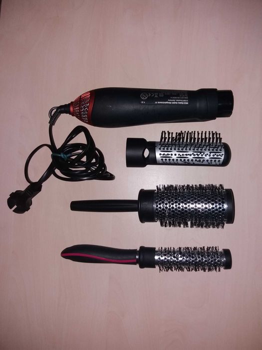 Perie electrica pentru uscare si volum Housewives , 1200 W