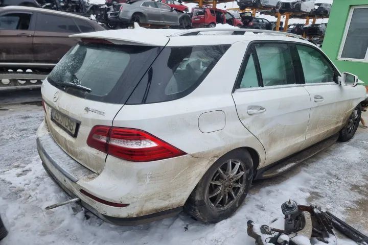 Oglinda stop tripla far prag centura centuri stanga punte jug Mercedes ML350 w166 motor 3.0cdi dezmembrez