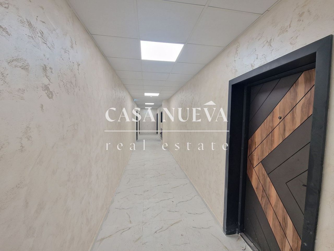 Продава се Двустаен апартамент в Перник, Изток - 70 кв.м за 1243 €/кв.м - Снимка #5