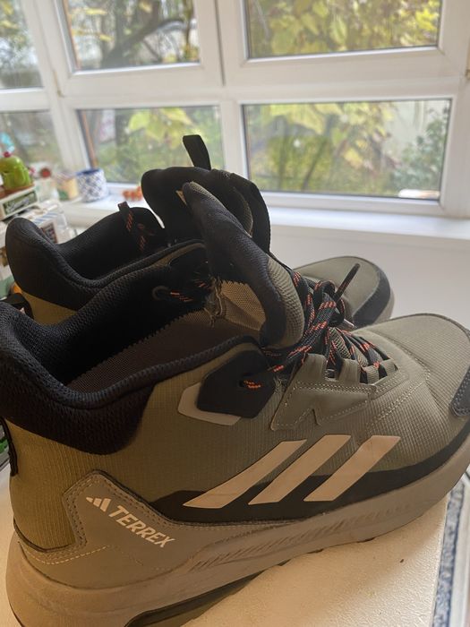 Ghete Adidas Terrex impermeabili marimea 42