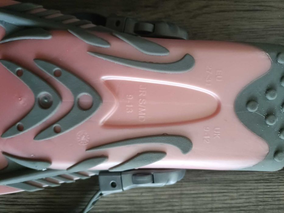 Vând labe de înot/scub diving copii mărime S/M, 9-13 ani.