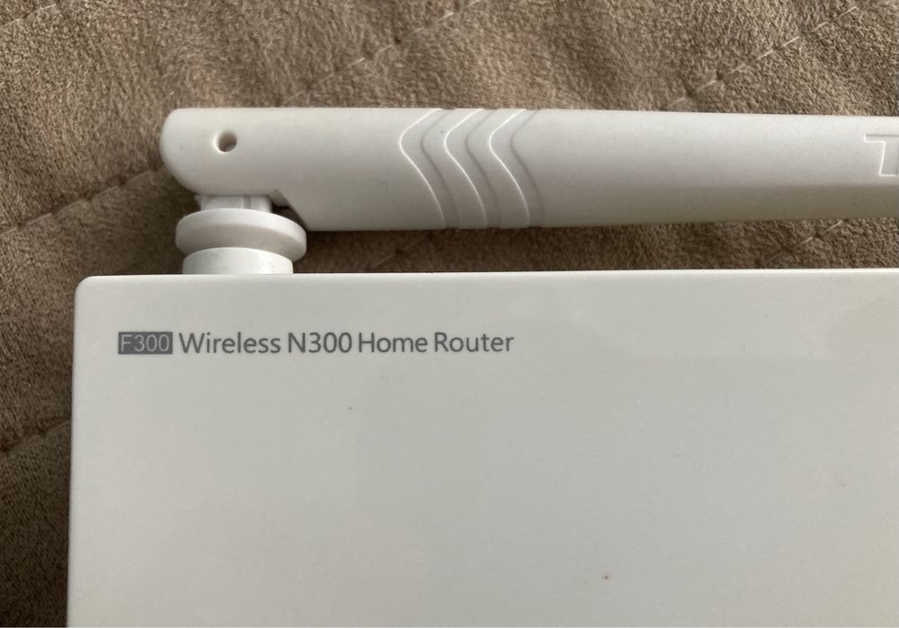 Router Wireless-N Tenda F300