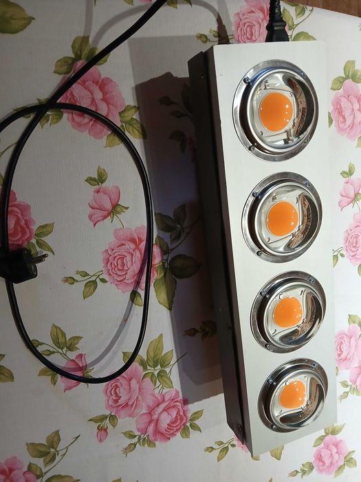 Лампа за растения и билки -spectro light blast 400