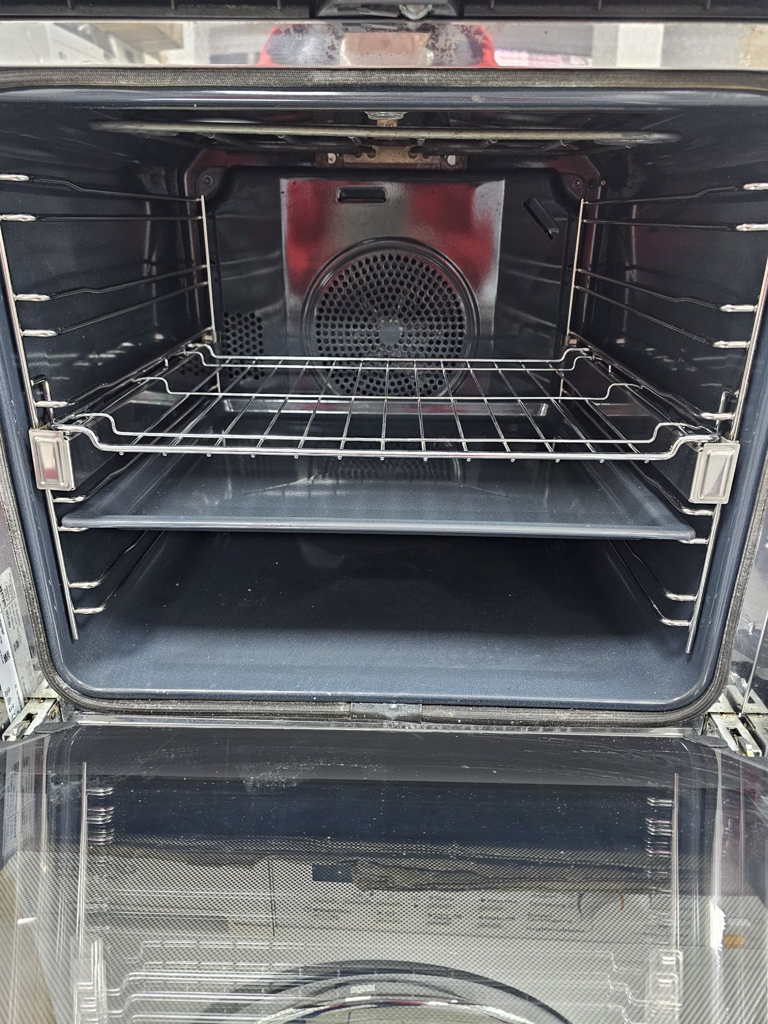 Miele H6267BP 76L А+ с пиролиза и добане на пара 2г. гаранция
