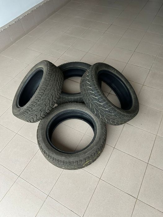 Set 4 anvelope iarna Taurus