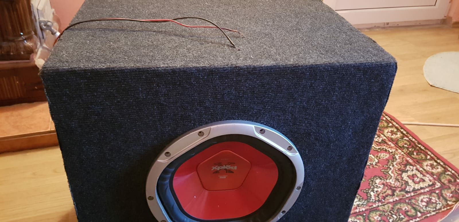 Vând subwoofer sony xplod 1100w