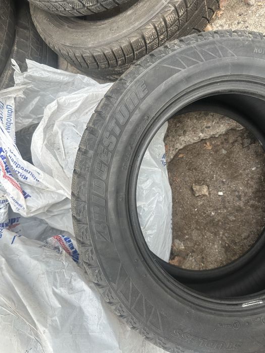 Комплект зимних шин Bridgestone