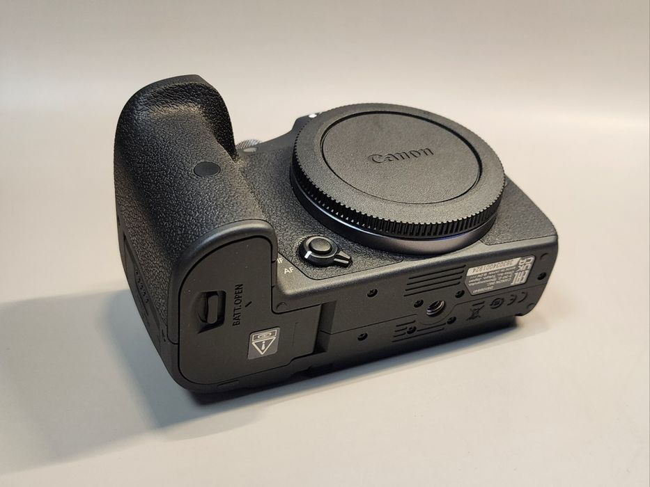 vând/schimb body Canon R7