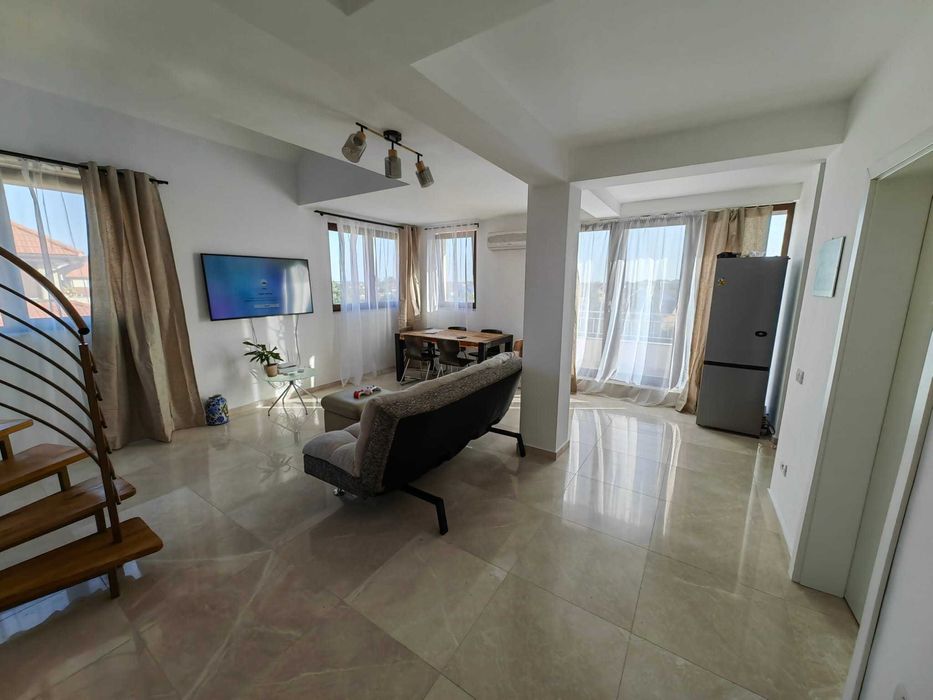 Proprietar inchiriez apartament tip penthouse Buziasului-Ciarda Rosie
