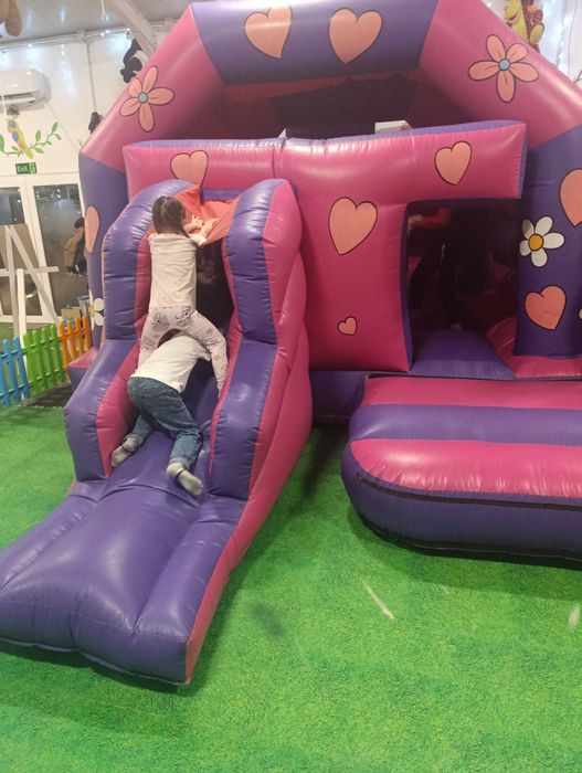 Vând tobogan gonflabil