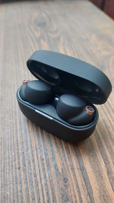 Sony WF-1000XM4 слушалки